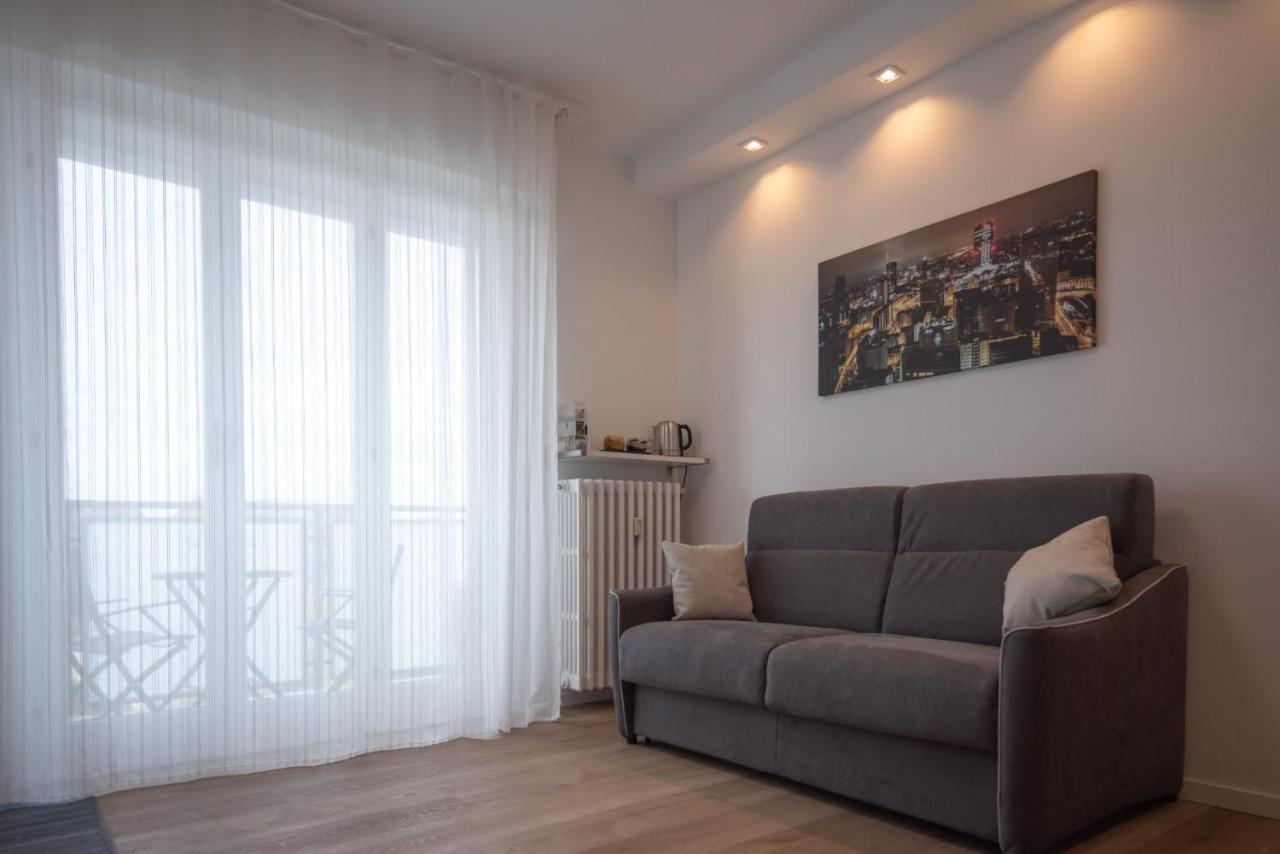 Welcome To Mi - Attico Metro M1 Milan Exterior photo