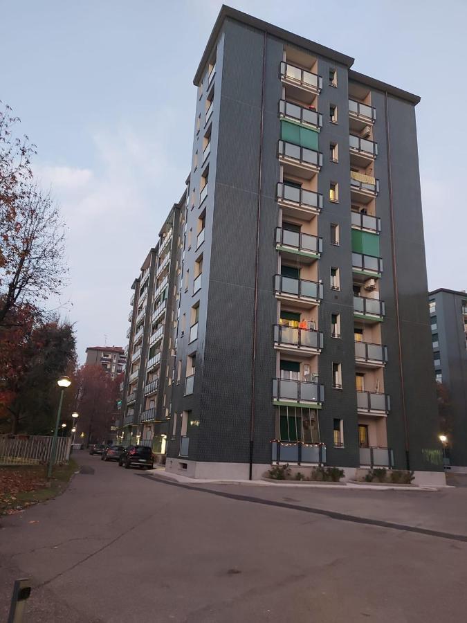 Welcome To Mi - Attico Metro M1 Milan Exterior photo